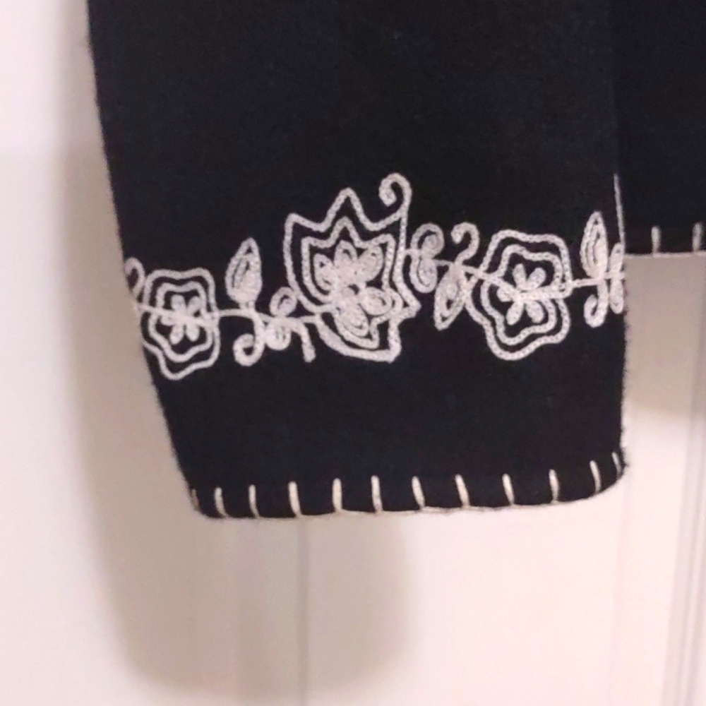 Take Two Black with White Wool Blend Jacket Size M - Picture 3 of 8